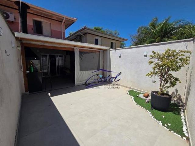 Linda Casa em Condomínio
