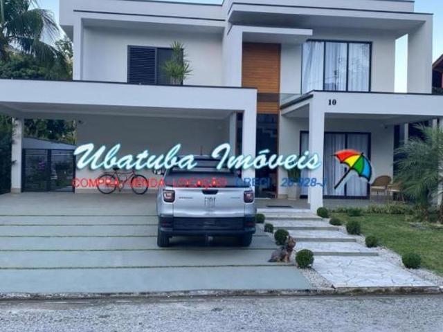 Linda casa em condomínio Fechado