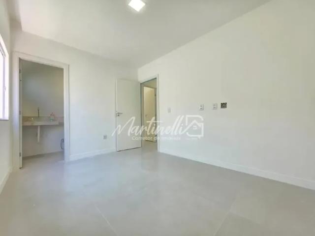 Linda casa em Planície da Serra 3 Quartos, incluindo 1 Suíte Casal ampla e 2 Vagas de Garagem