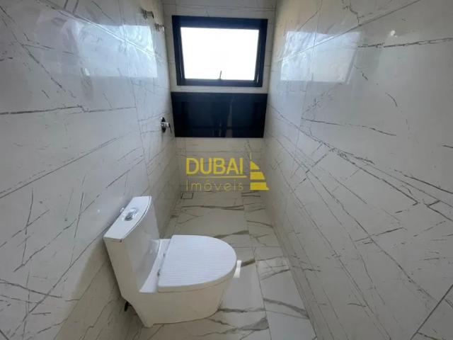 Linda Casa em São José 03 dor sendo 01 suíte