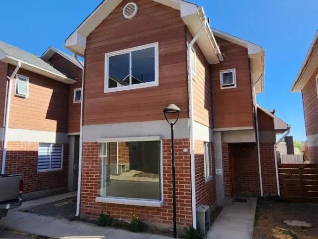 Linda Casa En Condominio 3 Dormitorios
