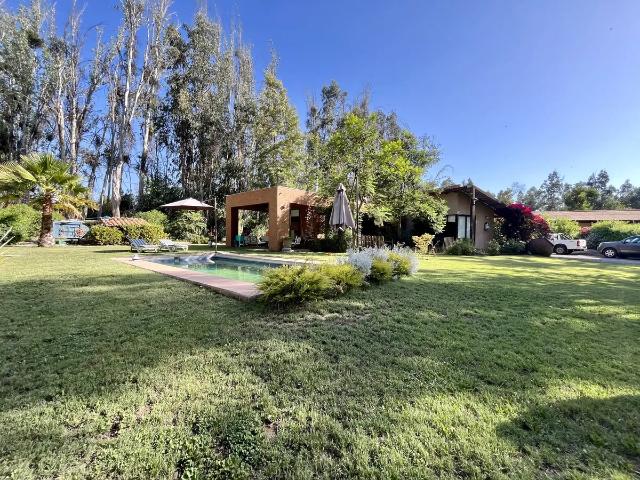 Linda Casa En Parcelación, Incluye Jardinero