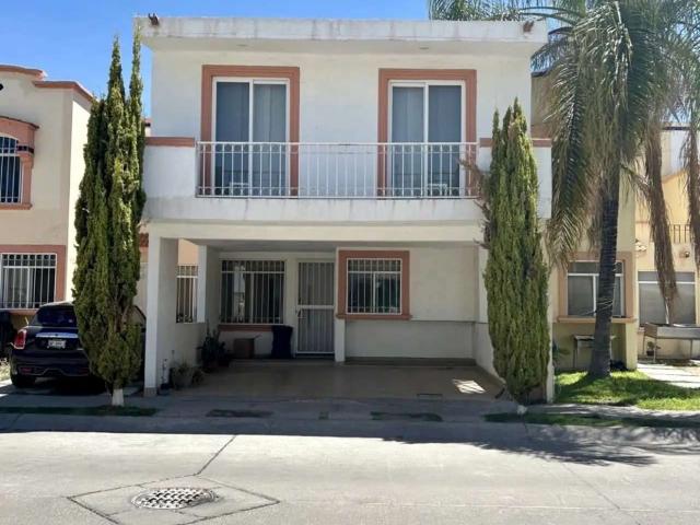 Linda casa en renta en brisas del lago cluster laguna de