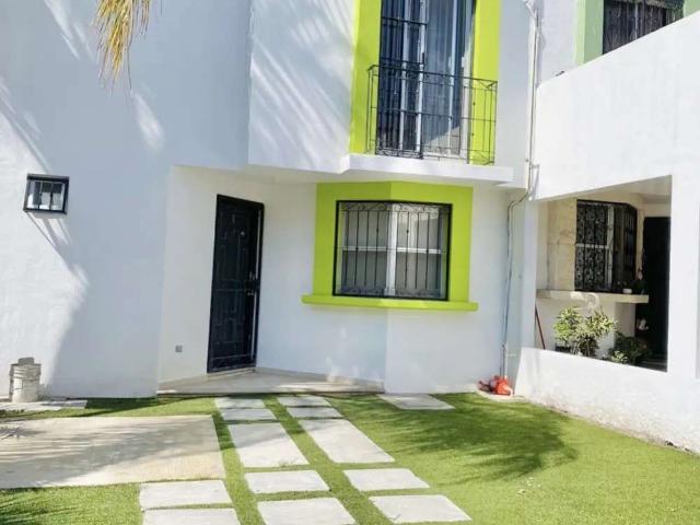 Linda casa en renta en fracc Anturios atras de punto verd