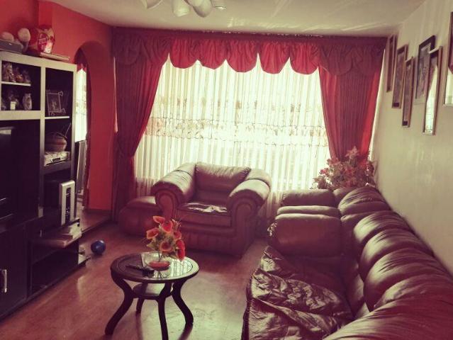 Linda Casa en Venta Cayma