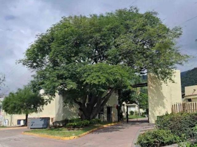 Linda casa en VENTA en Jocotepec, dentro de coto con alberca