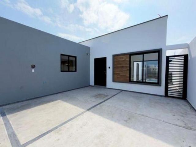 Linda casa en venta fracc Lomas de la Rioja