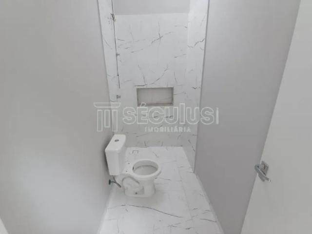 Linda Casa Geminada no Bairro Vila Lenzi