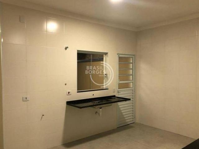 Linda Casa Individual Com 2 Dormitório e 1 Suíte