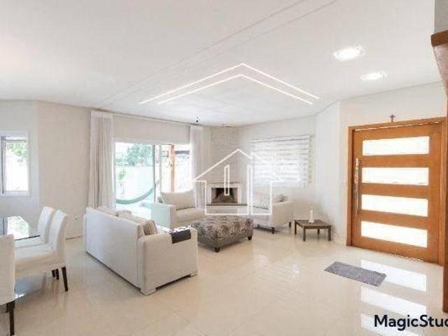 Linda Casa Integrada – Altos da Serra VI | 270 m² de Construção | Terreno 365 m² São José dos Camp