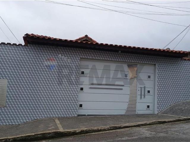 Linda Casa para locação no Nova Arujá / Jordanópolis