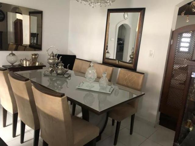 Linda casa para venda com 3 dormitórios e piscina na Vila Suíssa em Mogi