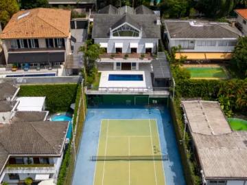 Linda casa para venda tem 815 metros quadrados com 4 quartos em Jardim Everest São Paulo SP