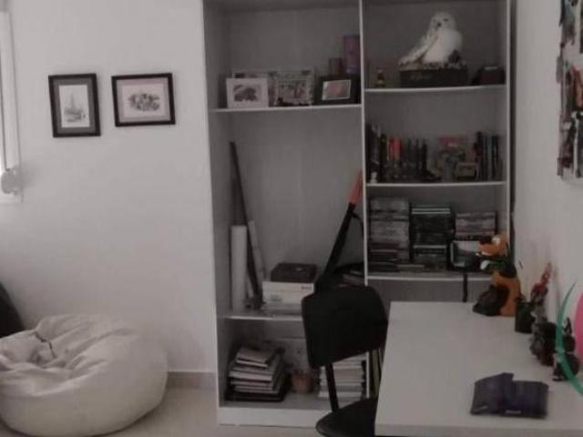 Linda casa suspensa com vista panorâmica