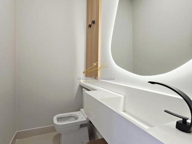 Linda Casa Térrea com 3 Suítes, sendo 1 Master com Closet, Escritório e Piscina em Indaiatuba/SP