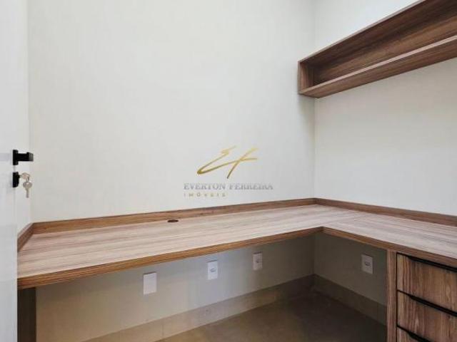 Linda Casa Térrea com 3 Suítes, sendo 1 Master com Closet, Escritório e Piscina em Indaiatuba/SP