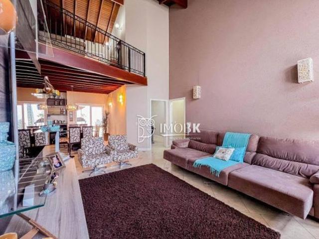 LINDA CASA TÉRREA COM PISCINA AQUECIDA E AMPLA ÁREA GOURMET ESTUDA PERMUTA R$ 2.000.000,00