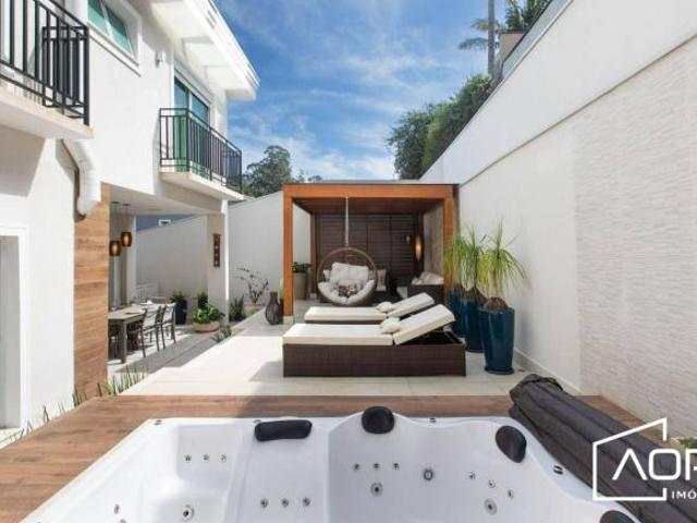 Linda casa totalmente reformada Alphaville 3