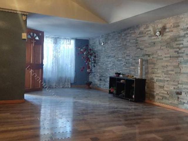 Linda Casa. 2D 1B 3 Estac. Ubicación Central El Bosque