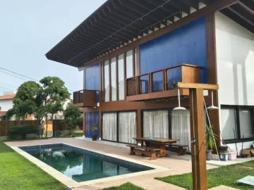 Linda Casa, 3 Suites, Piscina, Mobiliada, Condomínio Fechado, Praia Privativa!