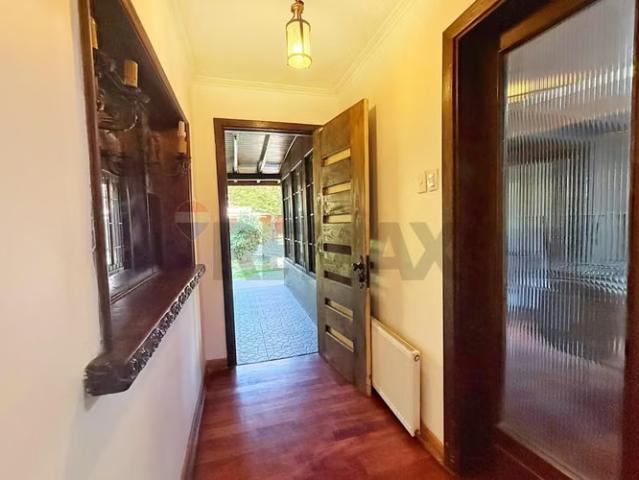 Linda casa 5 dorm en tranquilo sector de la reina | 5 dormitorios por 13200.00 en La Reina