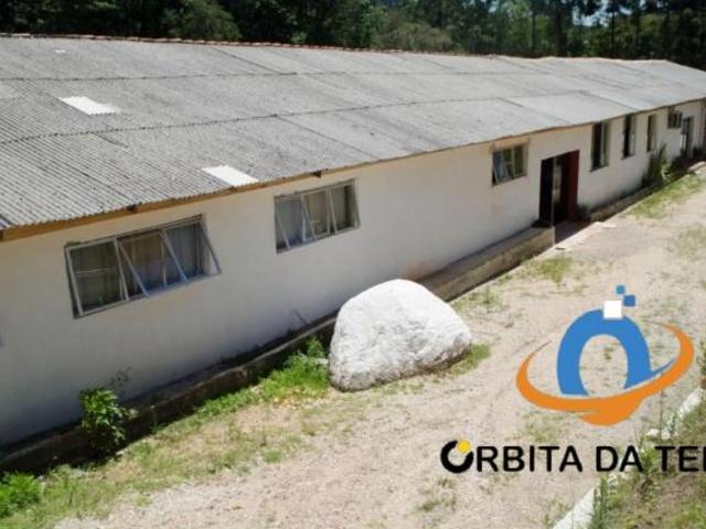 Linda chácara na Cidade de Agudos do Sul Pr. Fica a 50km do Ceasa Curitiba Com registro de imóveis