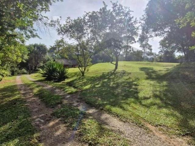 Linda Chácara a Venda na Cidade de Itapecerica da Serra Sp