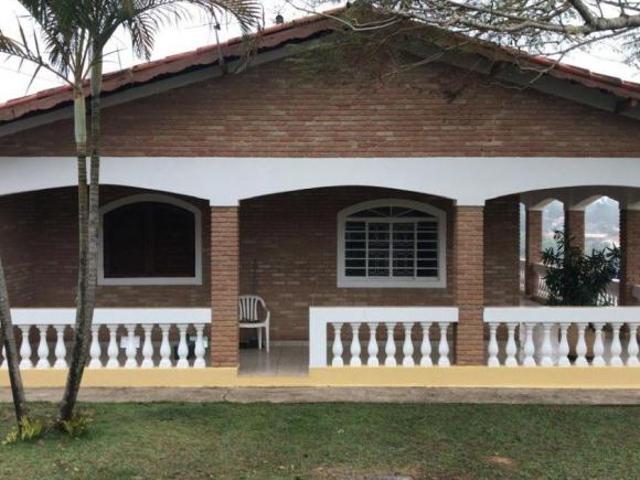 Linda chácara com 3 dormitórios, com vista para montanhas 1.100 m² / Bom Jesus dos Perdões