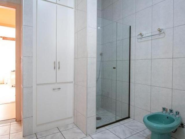 LINDA CHACARA COM 3.623 M2 DE TERRENO E 755 M2 DE CONSTRUÇÃO, EM EXCELENTE LOCALIZAÇÃO NO BAIRRO COL