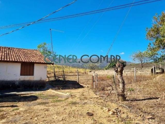 Linda Fazenda de 86 ha em Pitoresco Local Às Margens do Rio Cipó