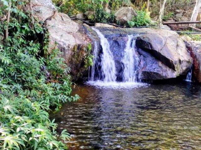 LINDA FAZENDINHA COM CACHOEIRA NA CHAPADA DOS VEADEIROS