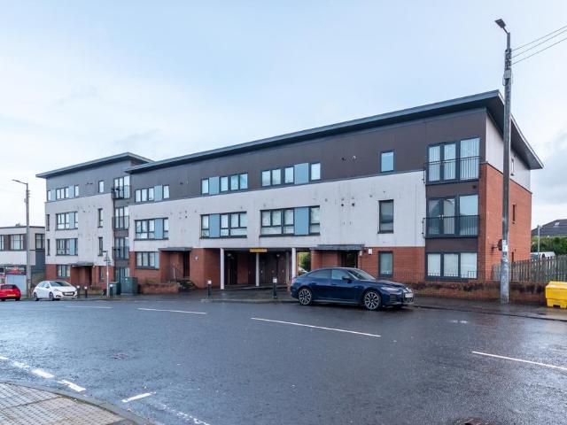 Linda Janes, Kingsheath Avenue, Rutherglen, G73 2DE, United Kingdom | 2 bed apartment for rent #140398480 | Rentberry