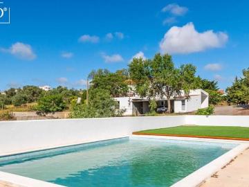 Linda moradia com 3 quartos e muito potencial com piscina, a. m² Almodôvar e Graça dos Padrões