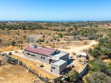 Linda moradia térrea, em construção num enorme lote com g 238m² Algoz e Tunes