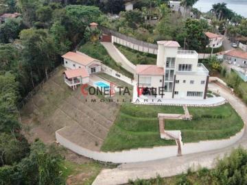 Linda propriedade com acesso privativo para a represa. Vista deslumbrante!