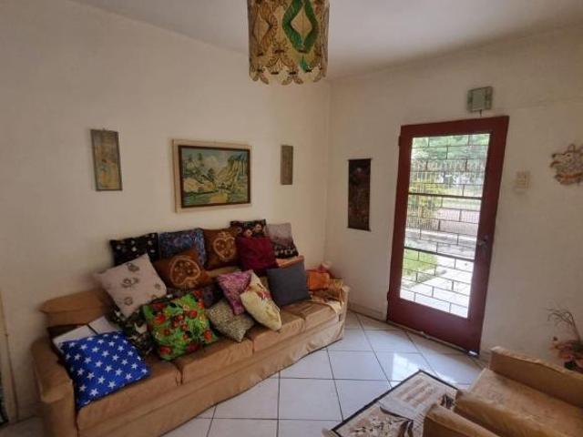 Linda residência com 3 dormitórios no Bairro Cavalhada