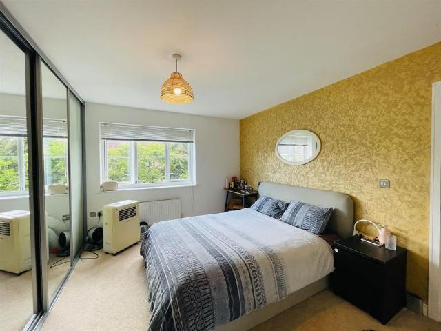 Lindale Close, Ilford