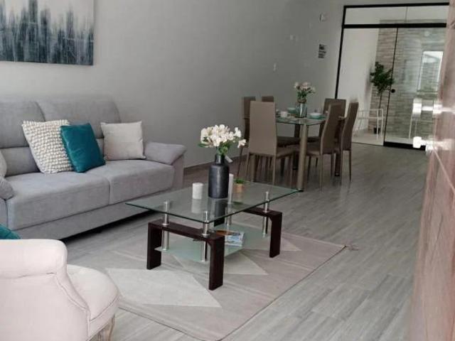 Lindas casas tipo townhouse en venta en el palacio l de sachaca