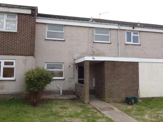 Linden Close, Hampden Park, Eastbourne BN22, 3 bed terraced house to rent, £1,350 pcm | PrimeLocation