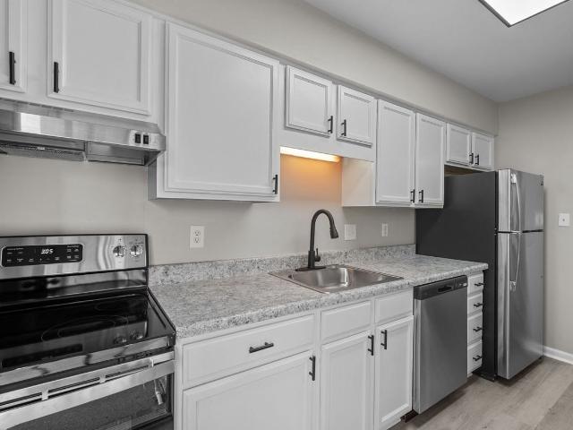Linden at Forrest Pines 1 Bedroom Apartment for Rent at 14505 Old Courthouse Way, Newport News, VA 23608 Epes
