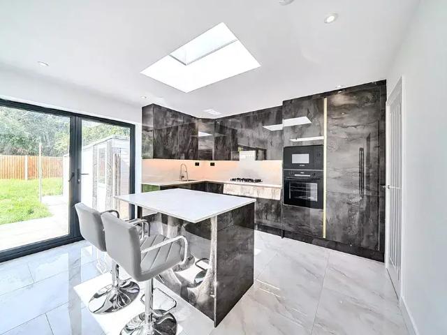 Linden Ave, London, HA4 5 bed house to rent £3,500 pcm £808 pw