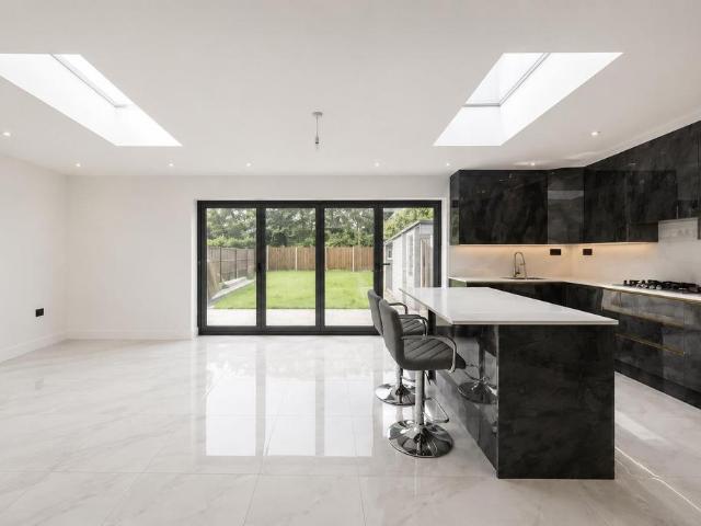 Linden Avenue, Ruislip 5 bed detached bungalow to rent £3,600 pcm £831 pw