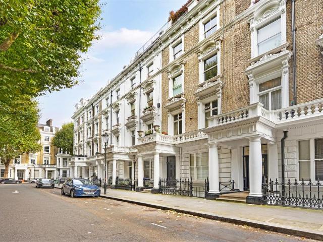 Linden Gardens, Notting Hill W2, Studio to rent, £1,647 pcm | PrimeLocation