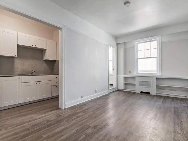 Linden Manor 1 Bedroom Apartment for Rent at 2024 14th Ave, Regina, SK S4P 0X5 Transitional
