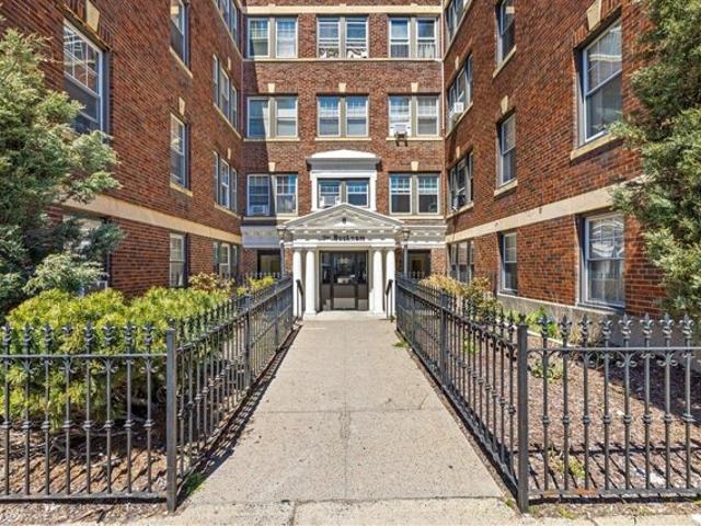 Linden St Apt,everett, Condo For Sale