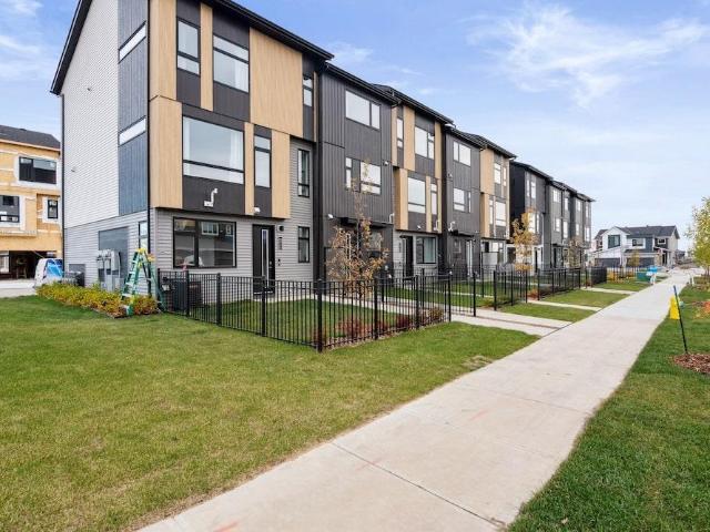Linden Park at Erin Ridge 2 Bed + 1 Bath Apartment for Rent