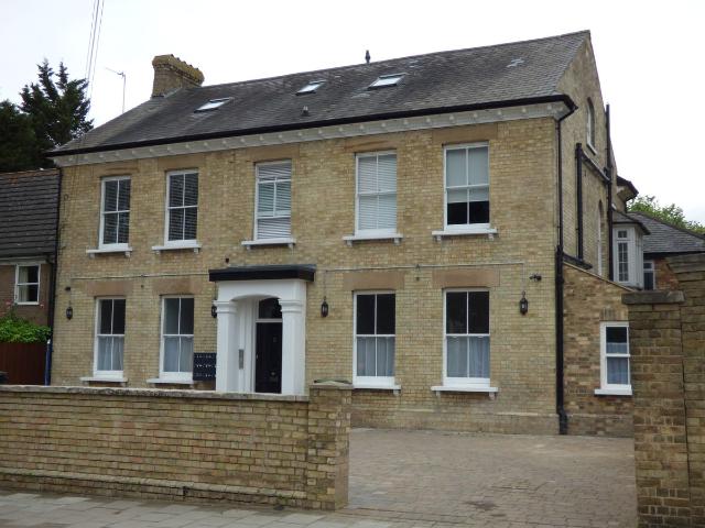 Linden Road, Bedford MK40, 2 bed flat to rent, £1,200 pcm | PrimeLocation