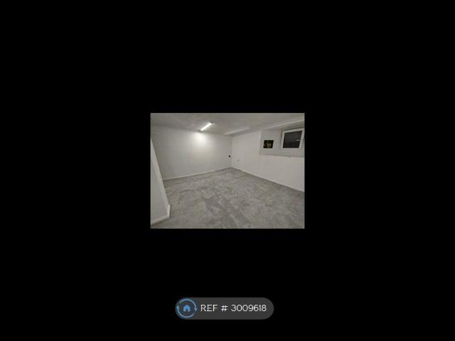 Linden Road, Gillingham ME7, 3 bed terraced house to rent, £1,600 pcm | PrimeLocation