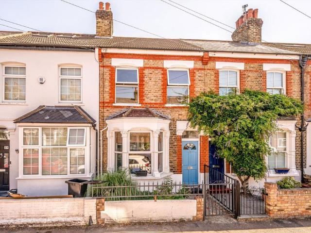 Linden Road, Hampton TW12 2 bed house to rent £2,300 pcm £531 pw