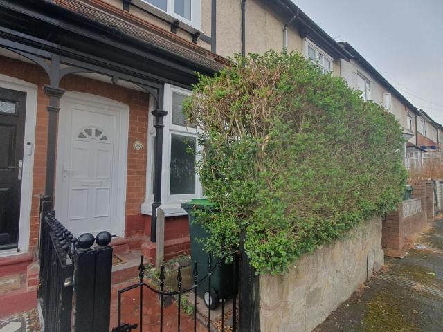 Linden Road, Smethwick B66, 2 bed terraced house to rent, £1,000 pcm | PrimeLocation